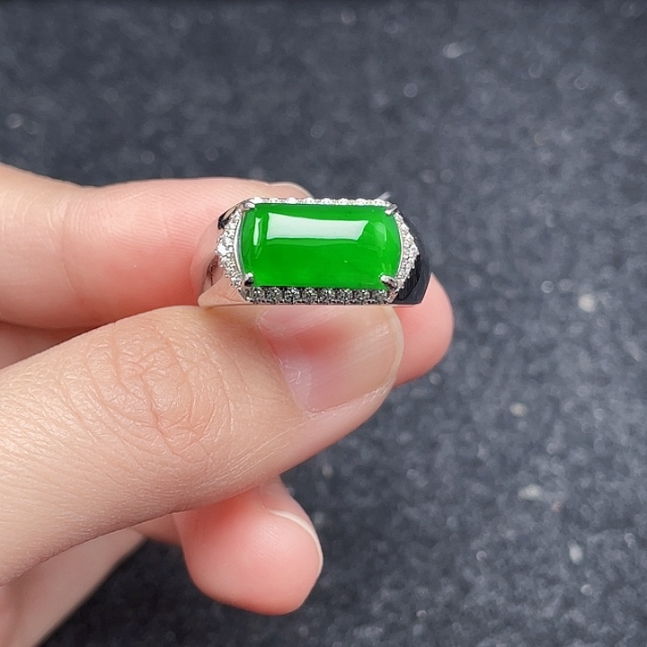 翡翠戒指银S925镶嵌天然a货翡翠没运费险2813