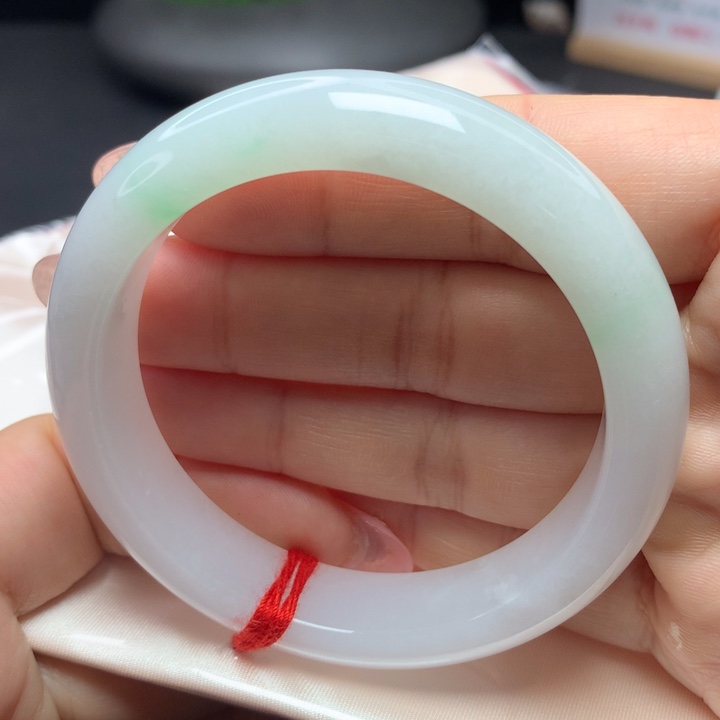 翡翠手镯未镶嵌56565757