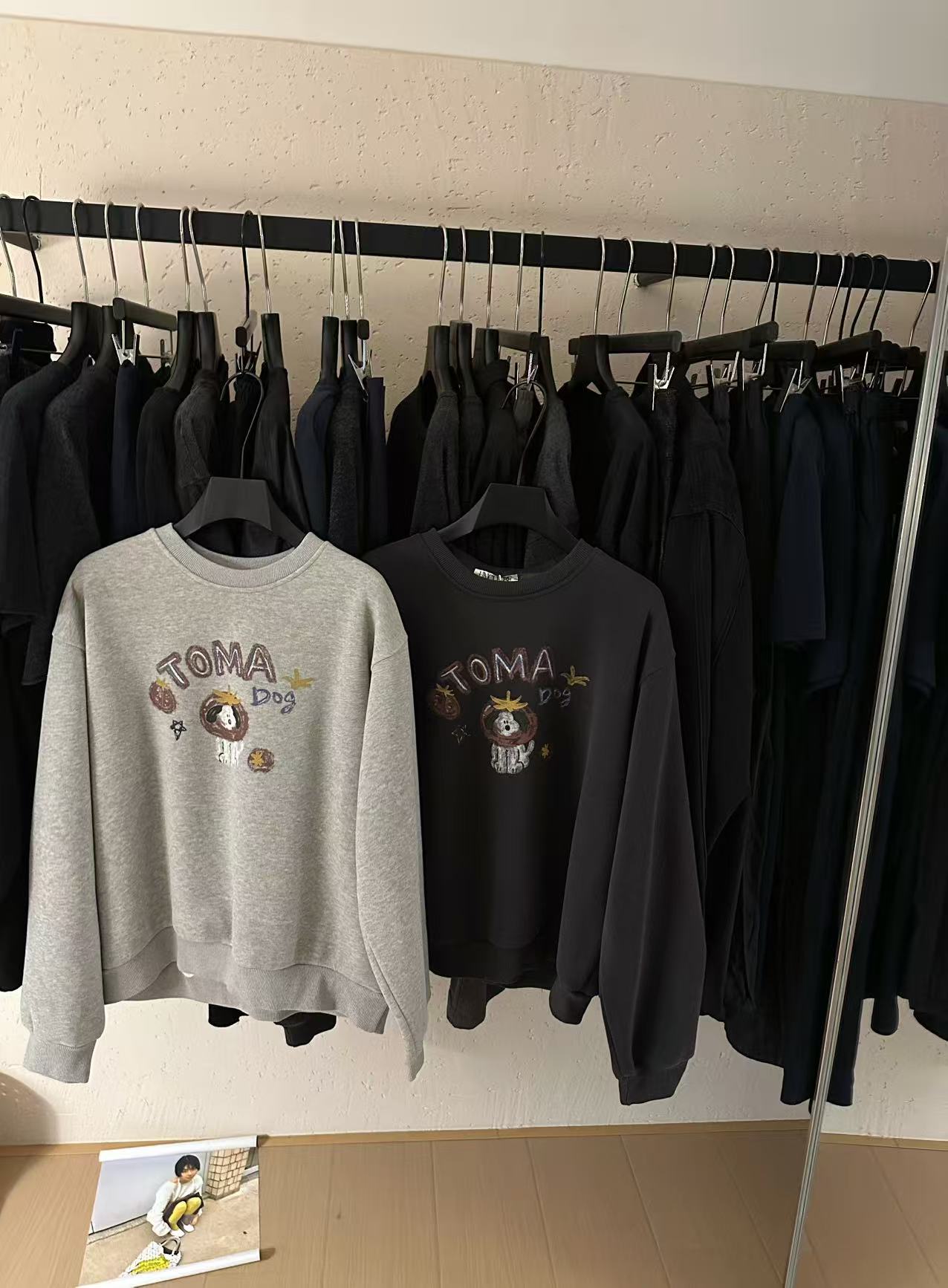 温柔瑶-Uncle Be冬季福利-加绒趣味卡通字母小狗卫衣-88706