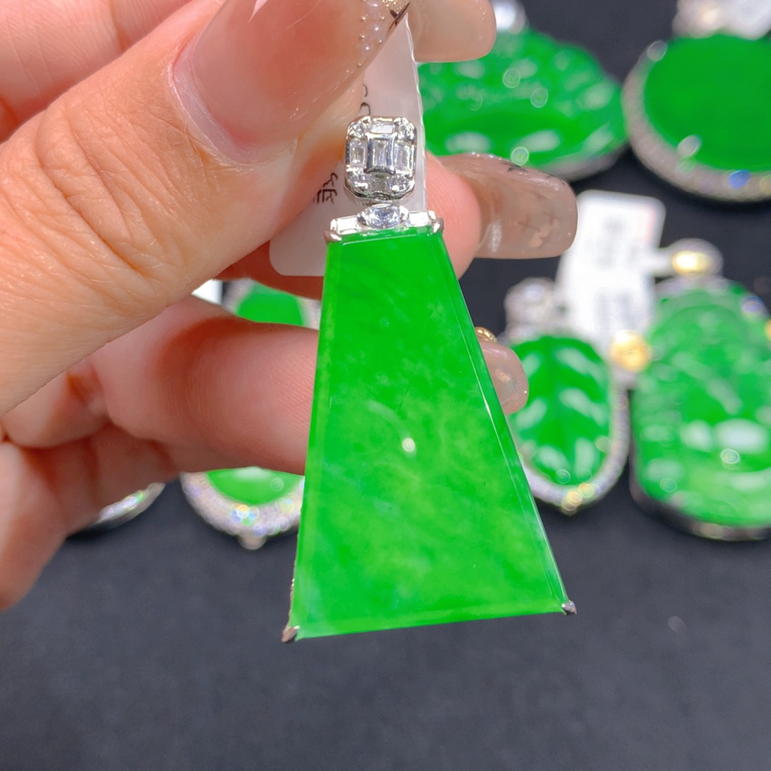 翡翠颈饰银S925镶嵌111111111