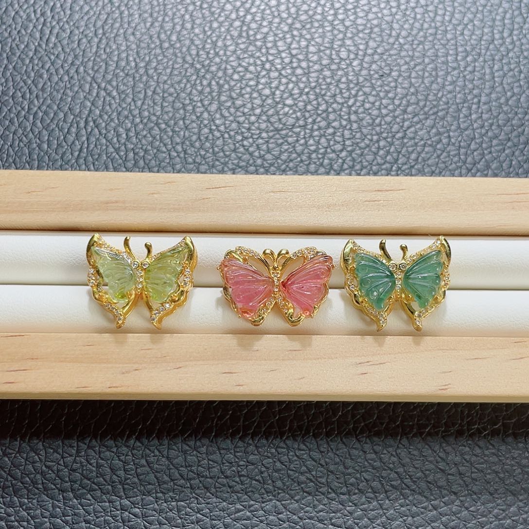 碧玺未镶嵌颈饰多样性发其一