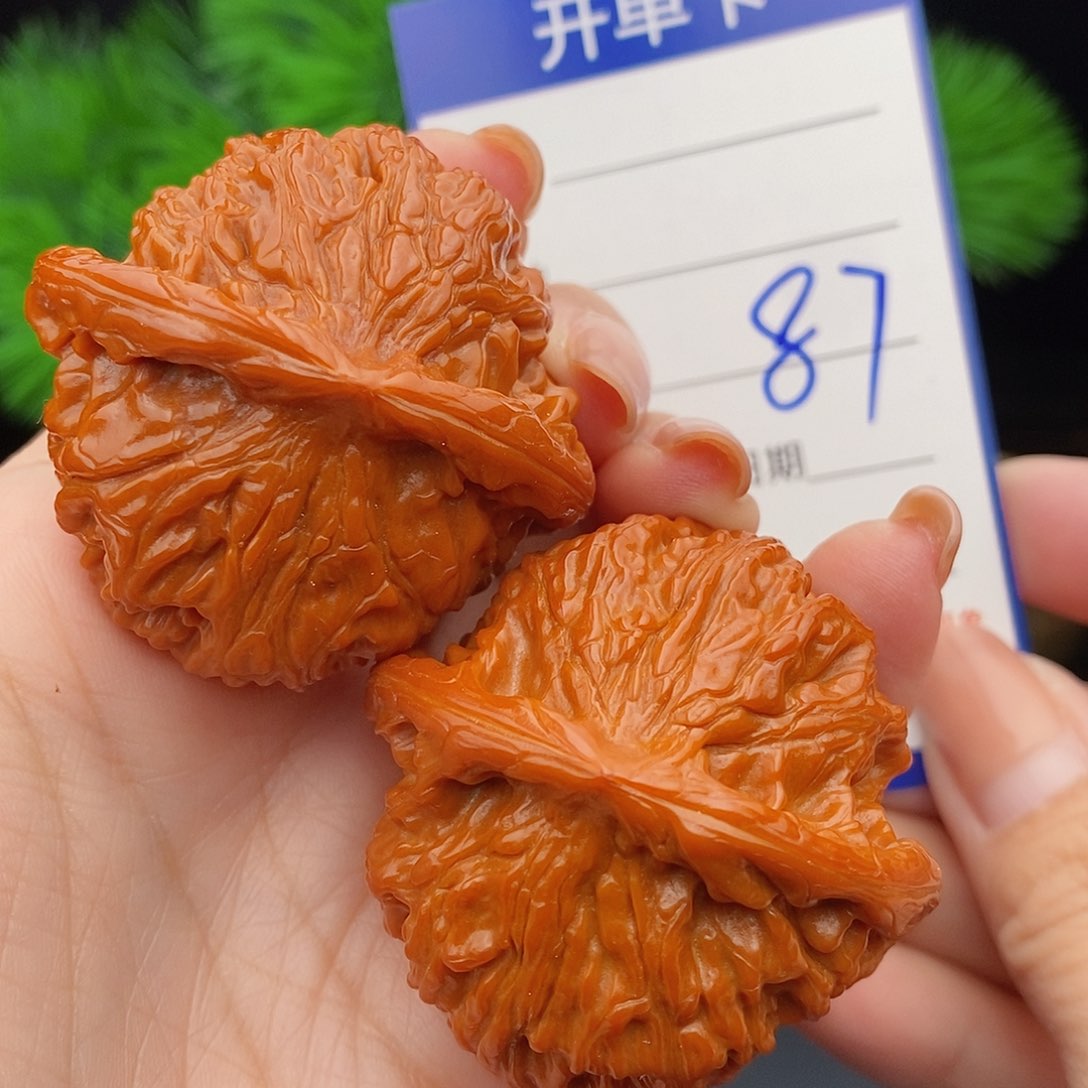 文玩核桃把件45红狮子87