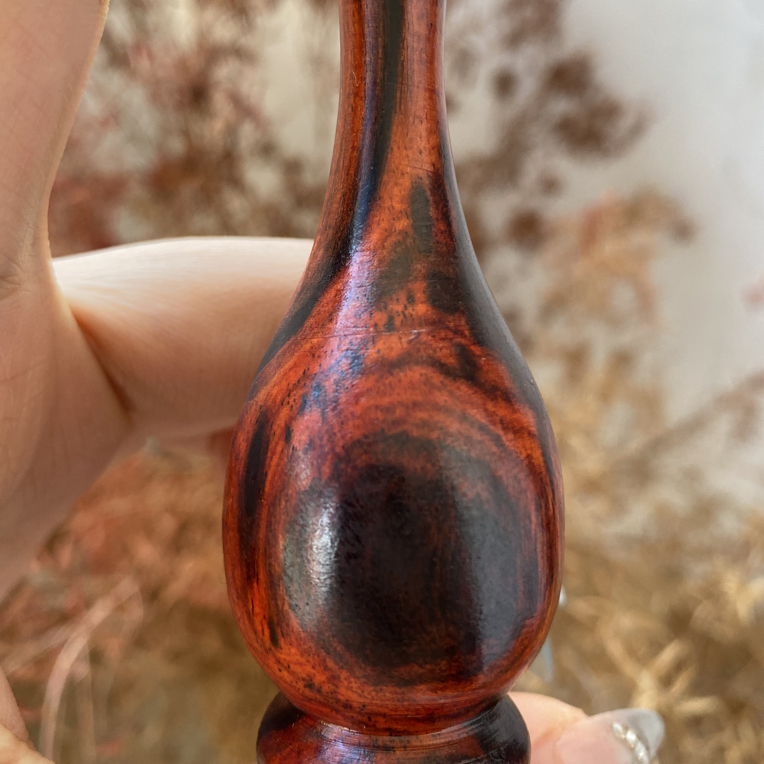 老挝大红酸枝黑漂红手把件花瓶 长度9cm直径3.5cm