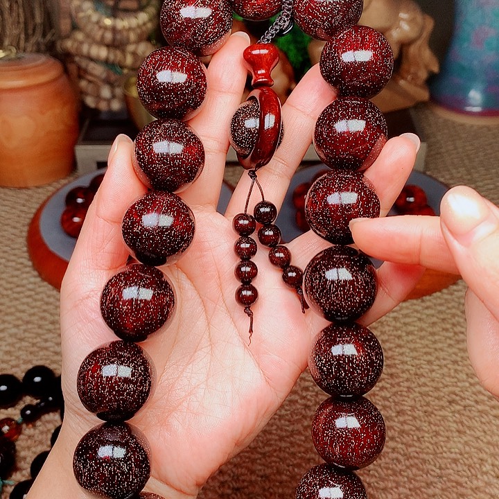 檀香紫檀（小叶紫檀）桃2.5手持