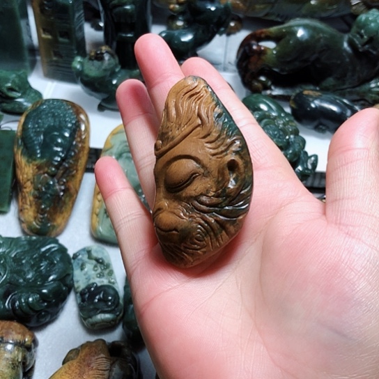 岫岩河磨玉（透闪石质玉）把件未镶嵌疆*