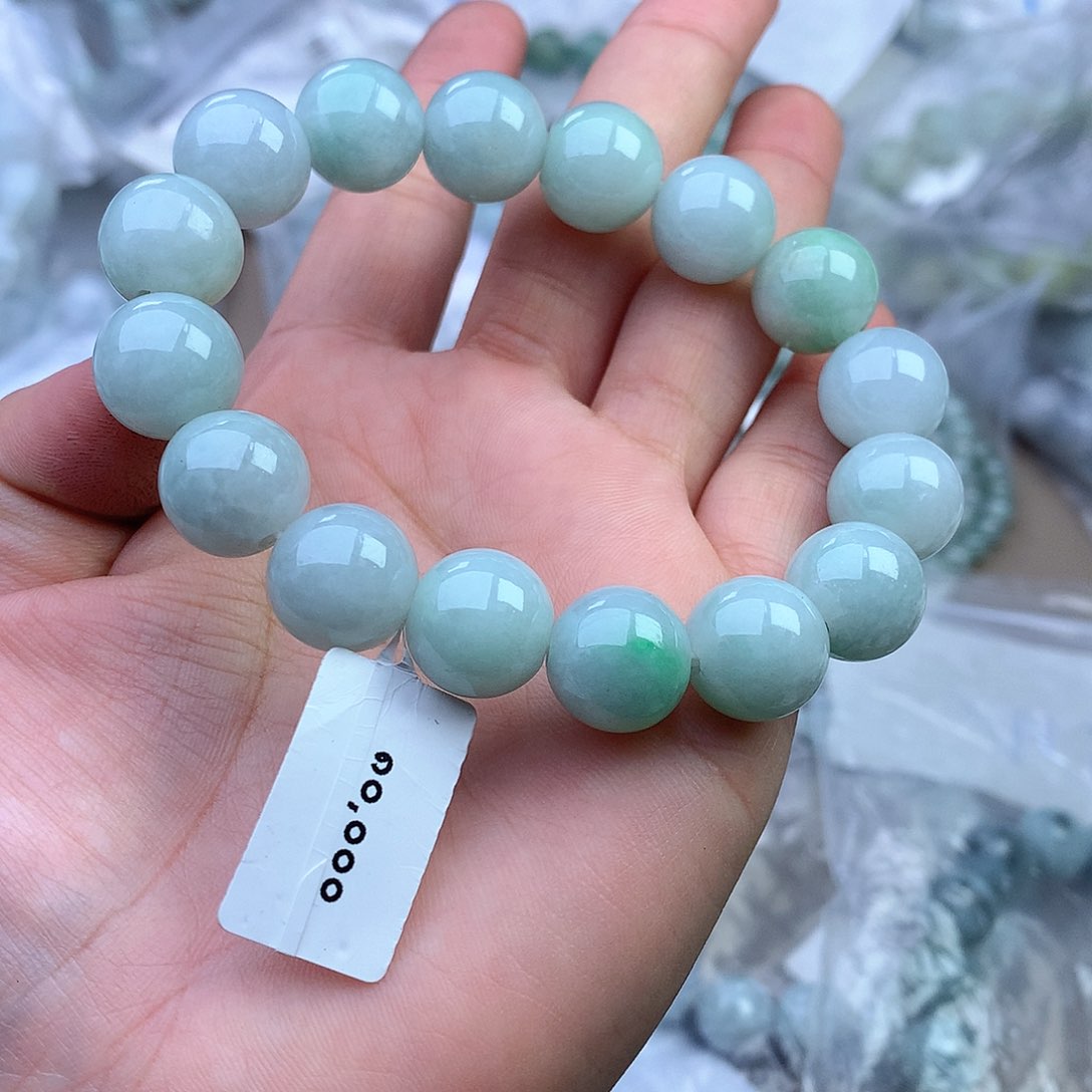 未镶嵌手串搭配定制翡翠