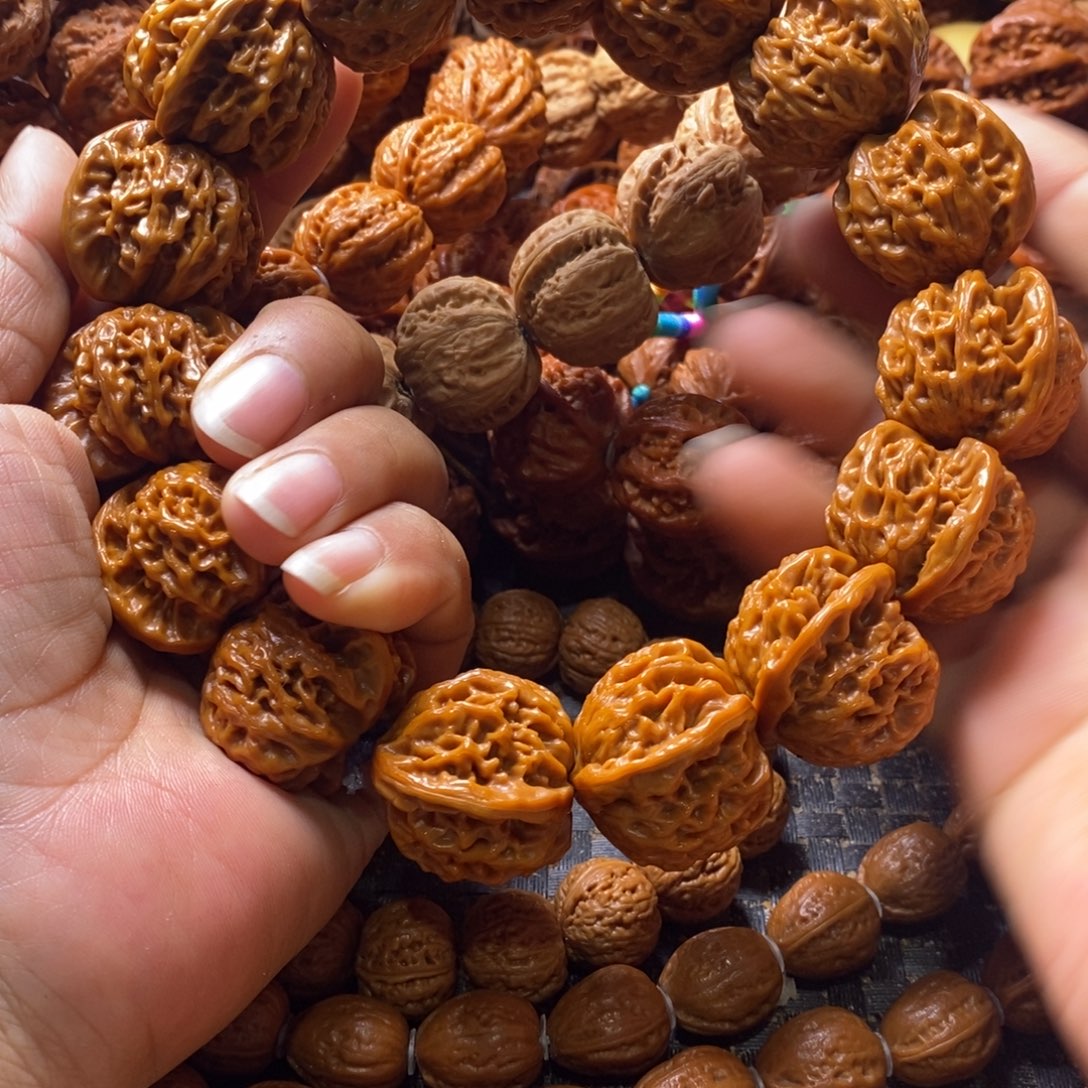 文玩核桃吊坠盘山