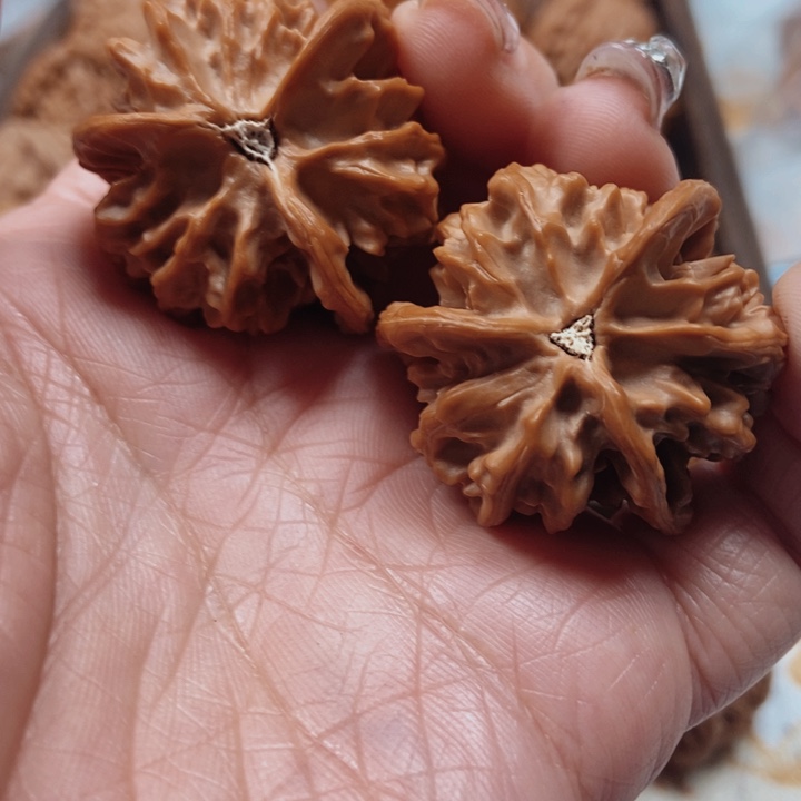 文玩核桃吊坠盘山