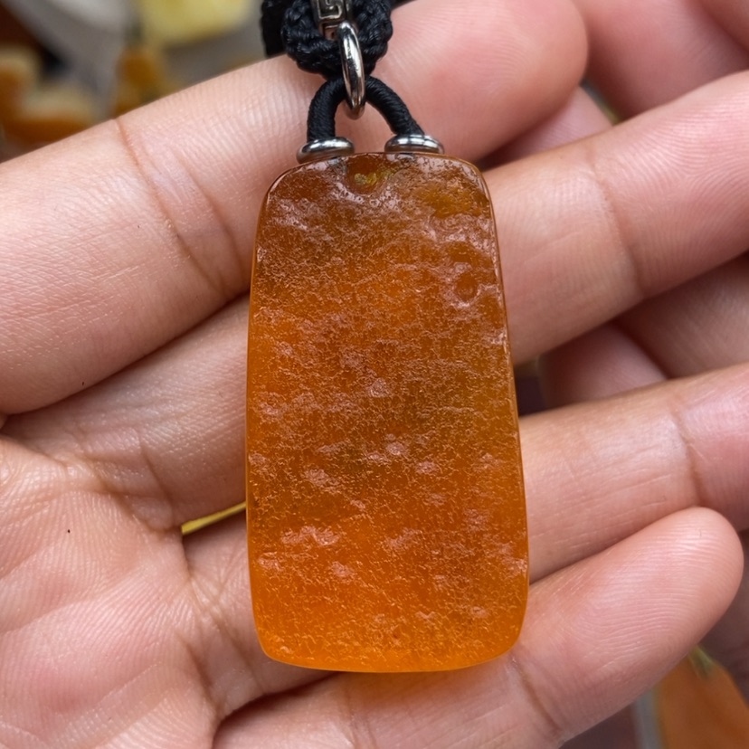 【闪购商品】琥珀颈饰未镶嵌
