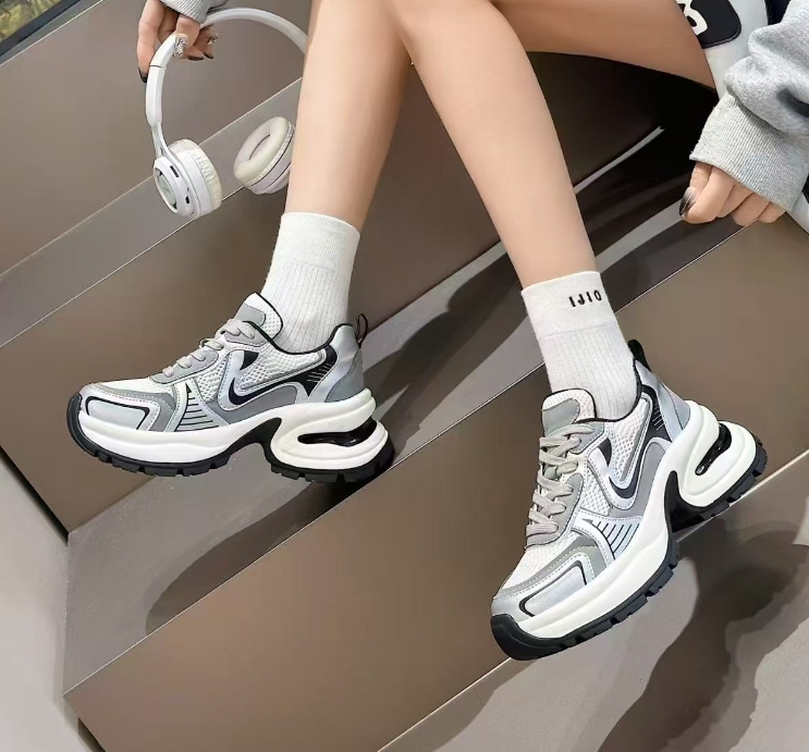 【南油玲姐】银色新款单鞋20259