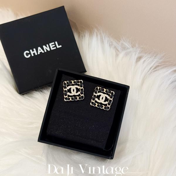 大吉中古/Chanel香奈儿皮穿链镶钻双c方形耳钉