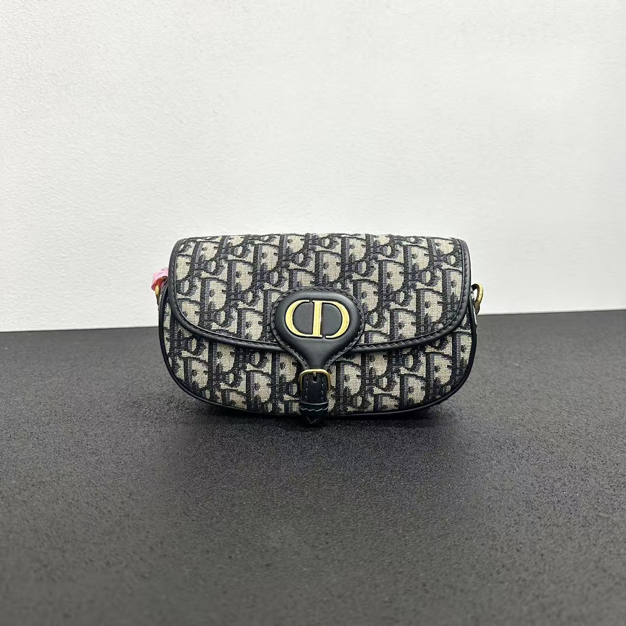 未使用 DIOR/迪奥 壹所奢品/迪奥老花新月单肩斜跨腋下包 闲置