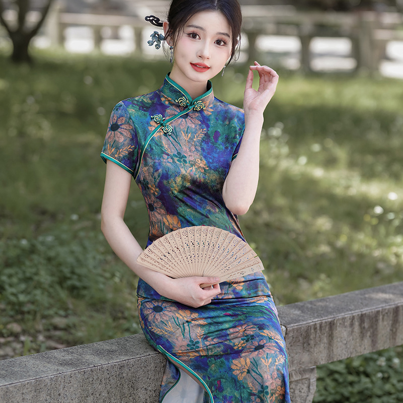 2025国风夏季新款中式旗袍长裙气质绸缎连衣裙早秋演出服减龄高雅