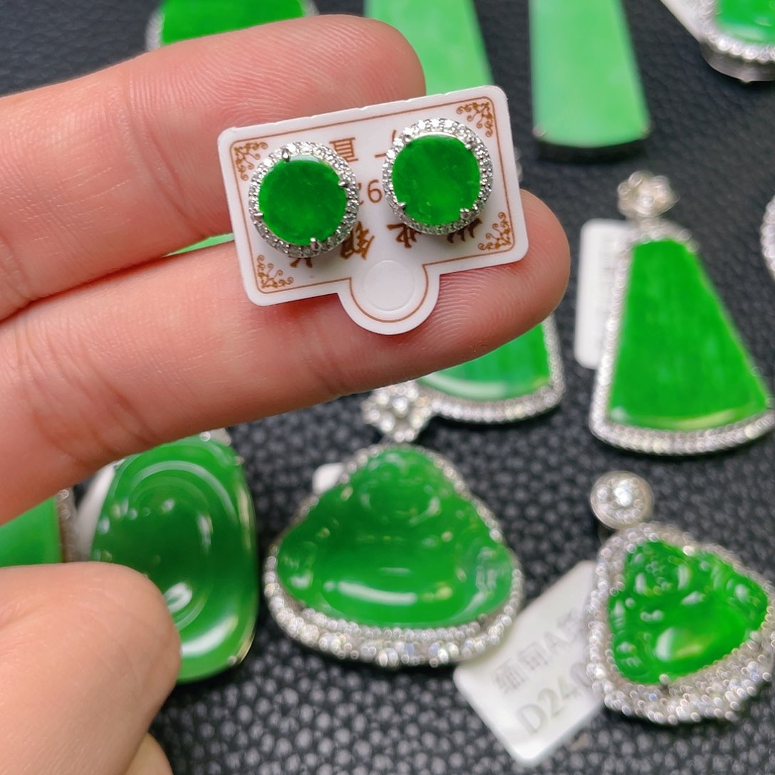 【闪购商品】翡翠吊坠(不含链)银S925镶嵌