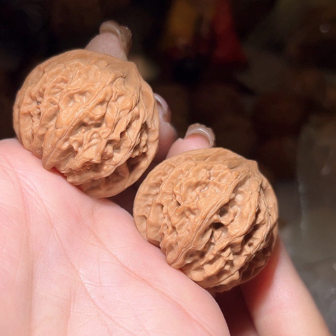 桃核把件原始血登楼38