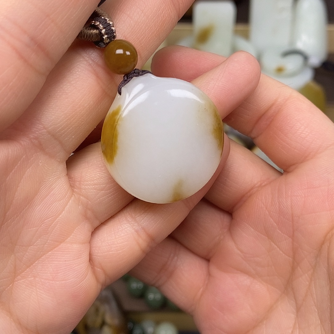 和田玉未镶嵌颈饰12