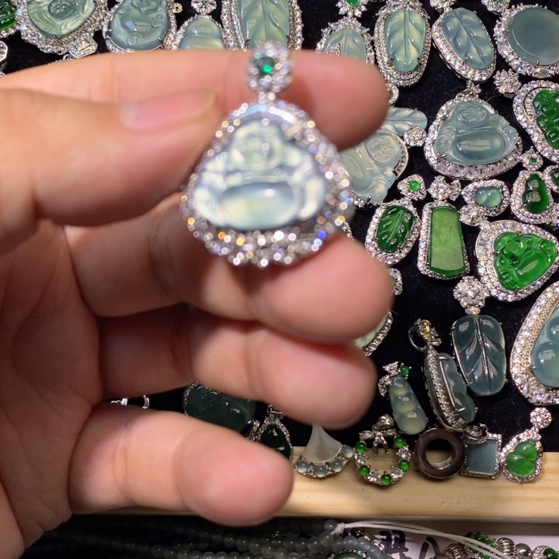 翡翠未镶嵌颈饰天然