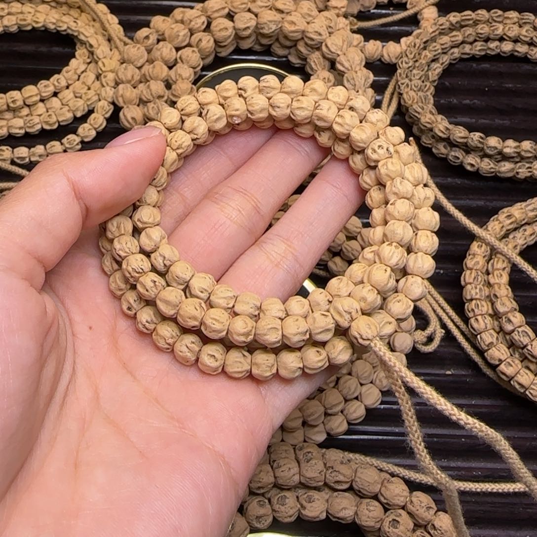 柏香籽/百香籽吊坠浪*