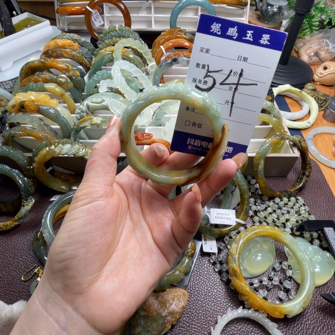 未镶嵌蛇纹石玉手镯