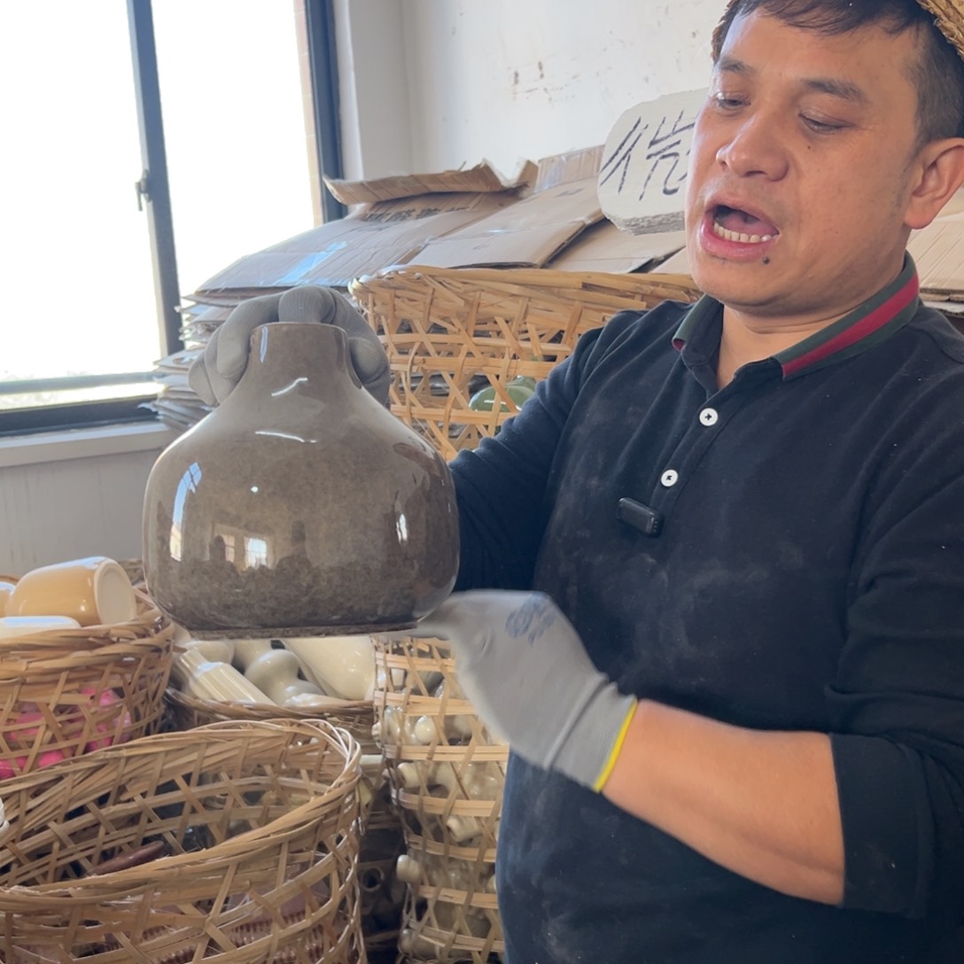 摆件106 号高中低温陶瓷工艺瓶（部分微瑕）