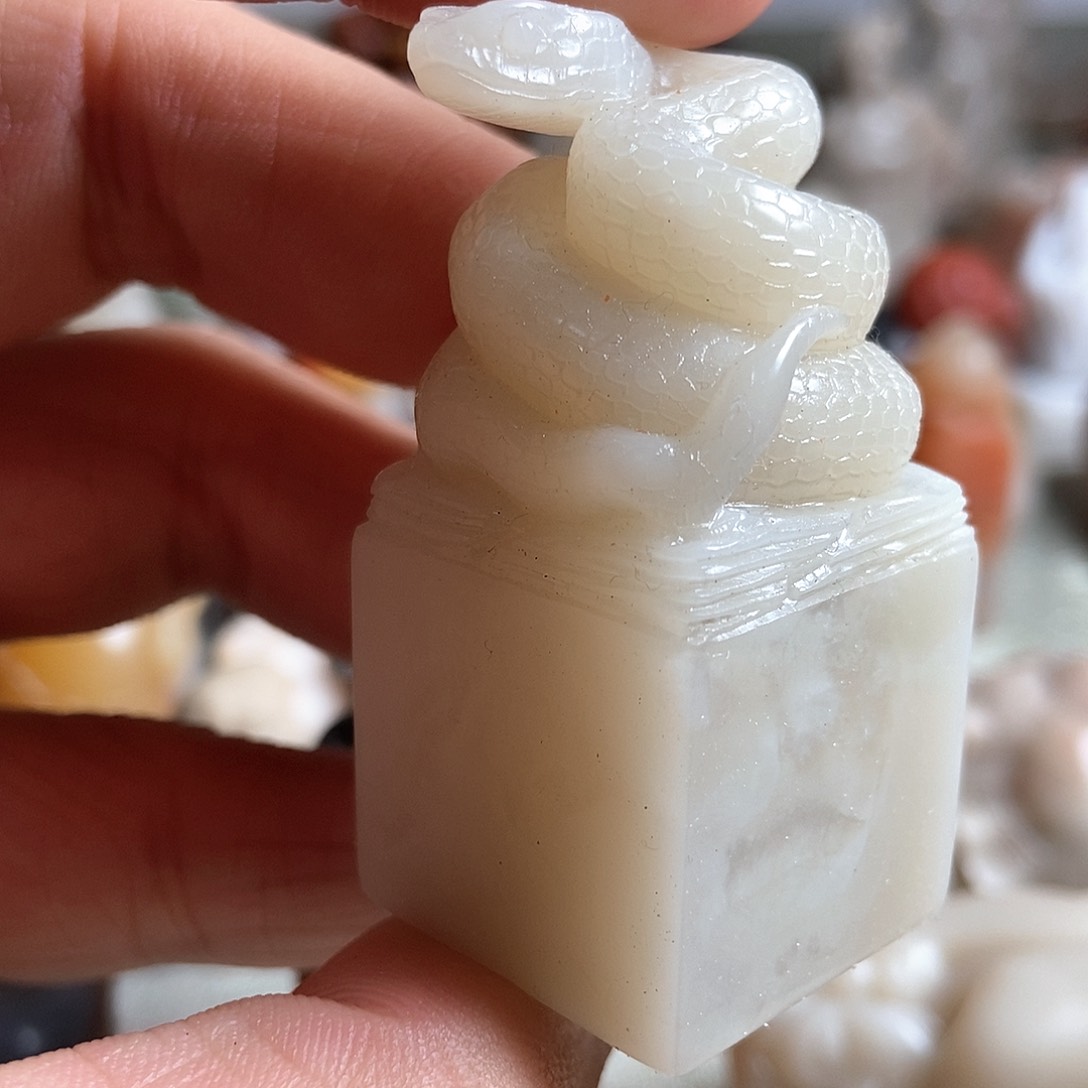 老挝石白蛇印章作品