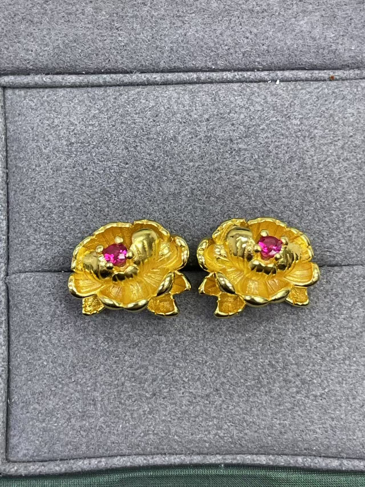 宝阁甄选黄花耳钉1166