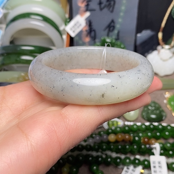 和田玉未镶嵌手镯56.5