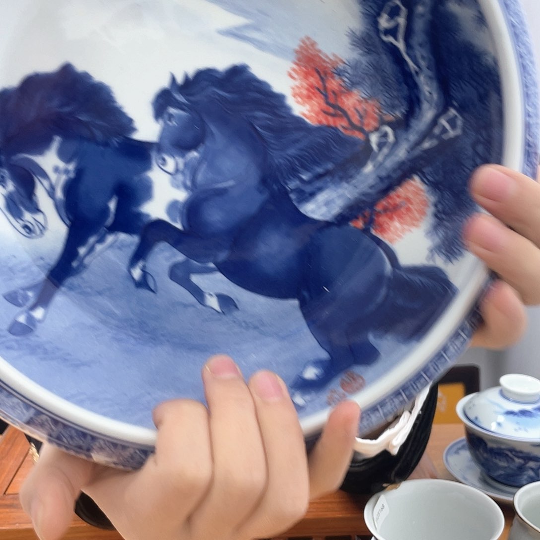 景德镇陶瓷骏马笔洗