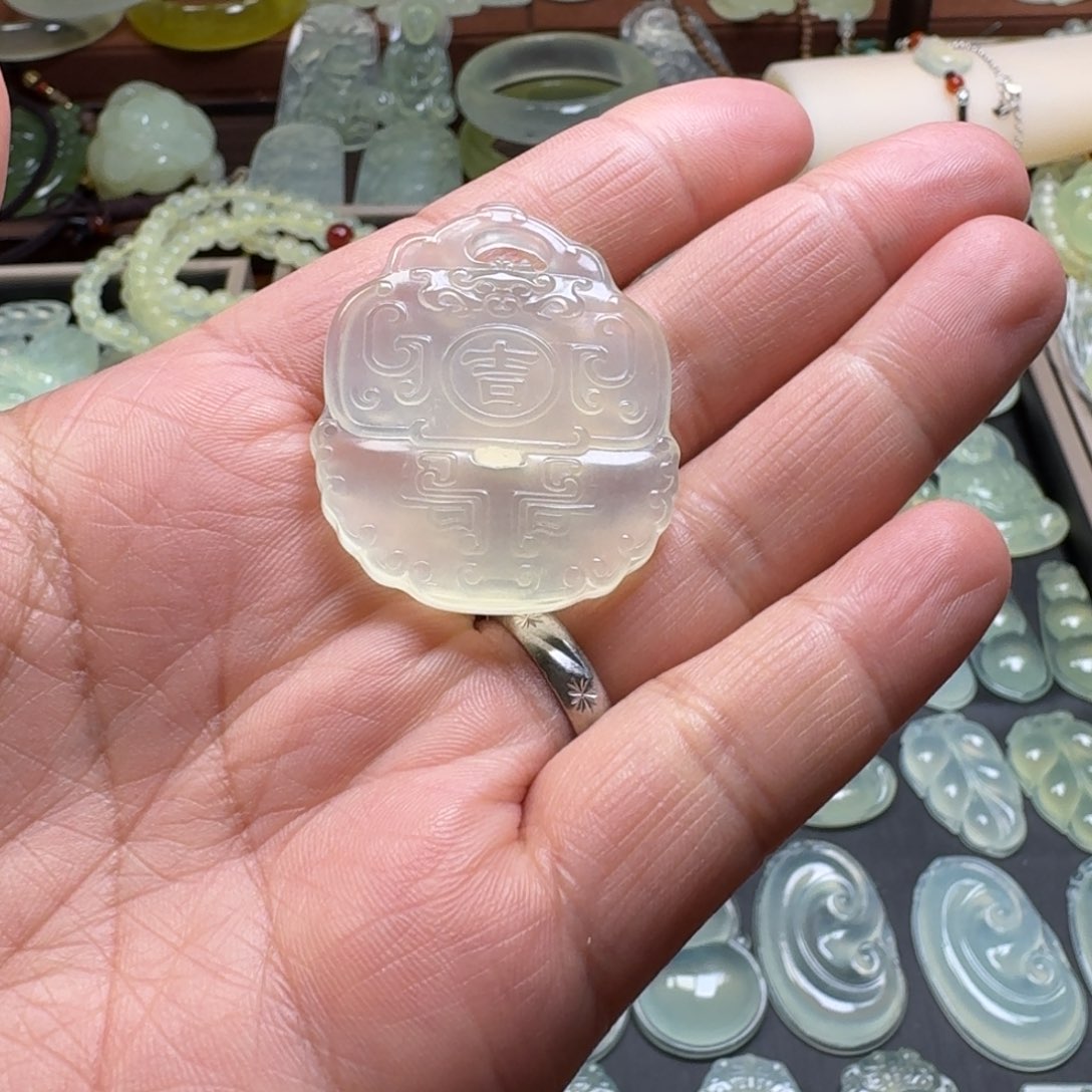 岫玉未镶嵌颈饰天然岫玉精品挂坠