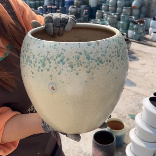 红陶口20高24瑕疵