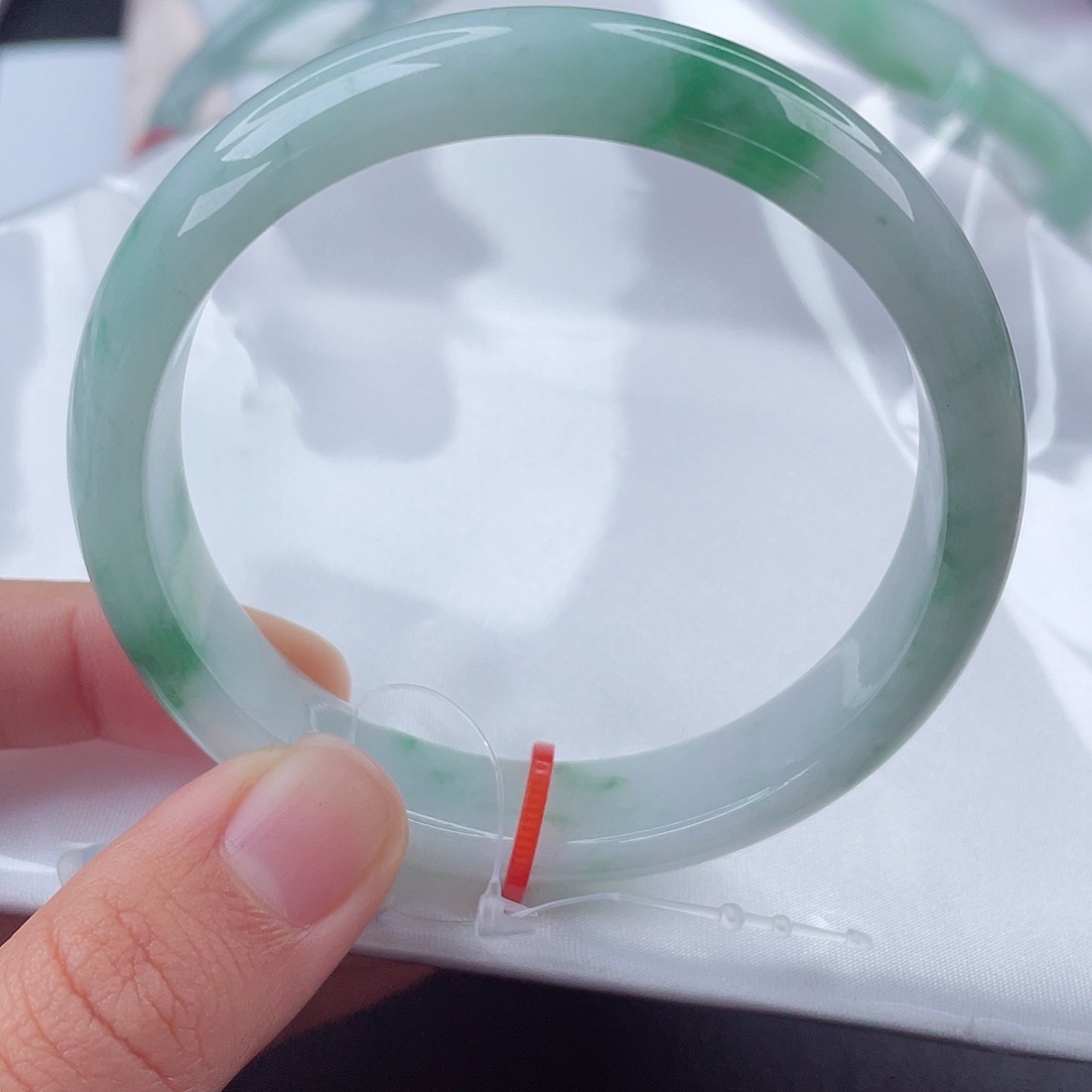 翡翠手镯未镶嵌58.4正圈