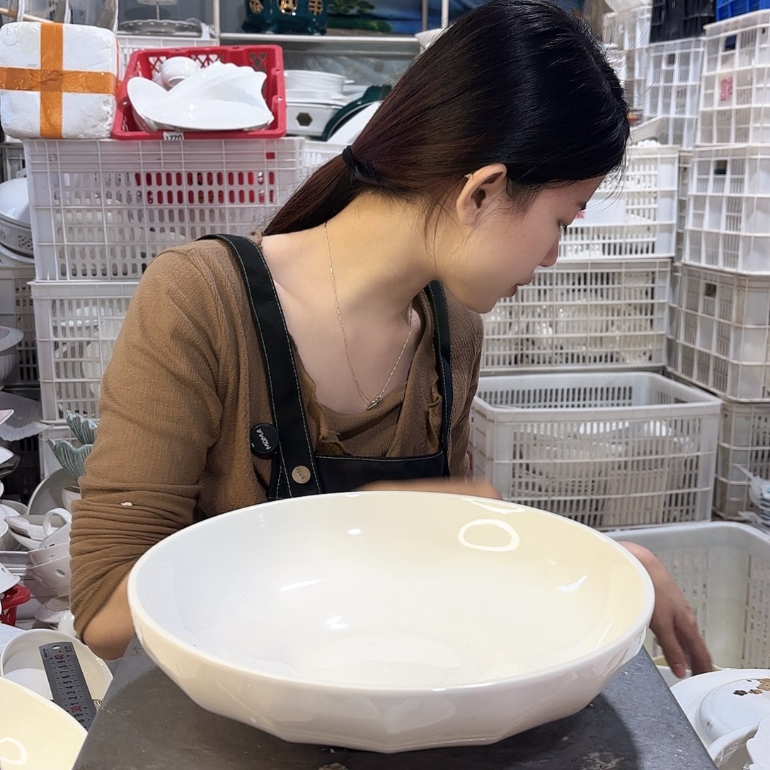 盘工厂库存微瑕产品十一寸大灯笼一个