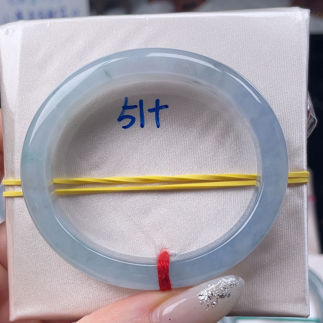 翡翠手镯未镶嵌缅甸翡翠手镯1