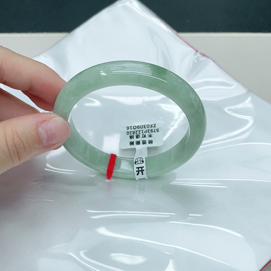 翡翠未镶嵌手镯正57.6