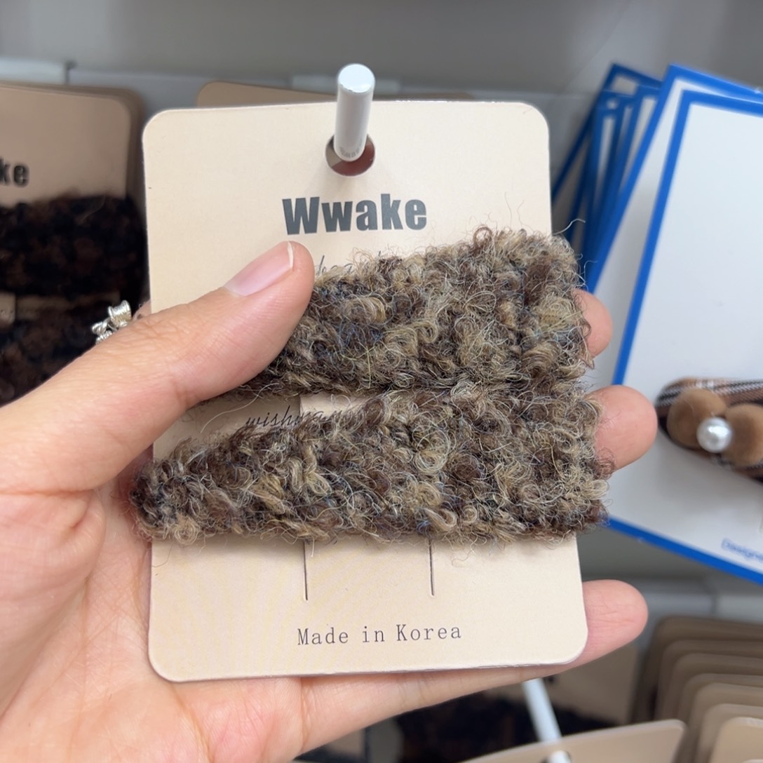 皮质铁合金小三角卡其羊羔毛