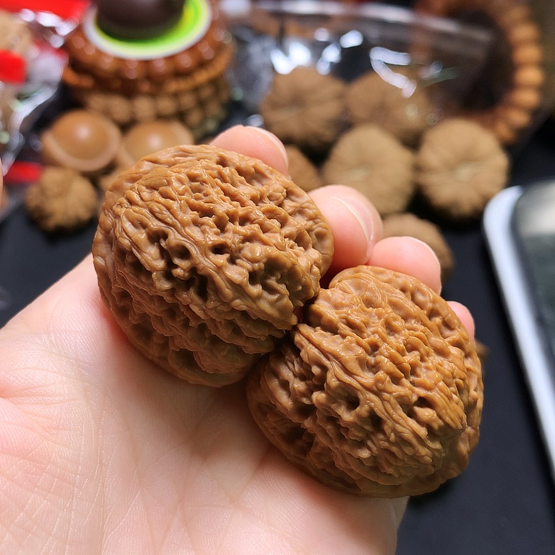 文玩核桃吊坠南疆