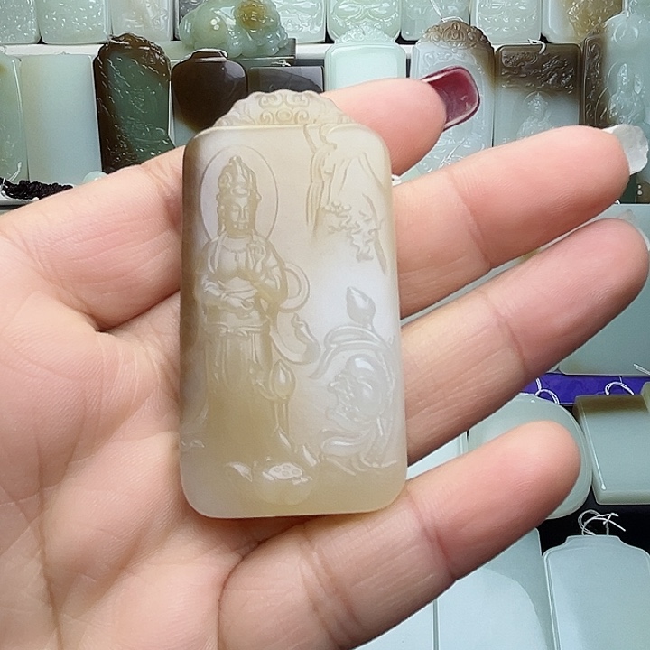 颈饰未镶嵌和田玉