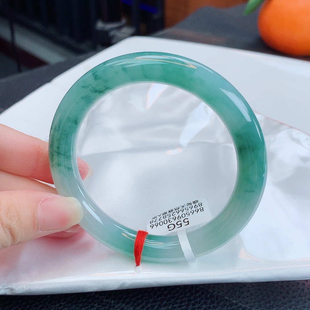 翡翠手镯未镶嵌缅甸天然翡翠A货