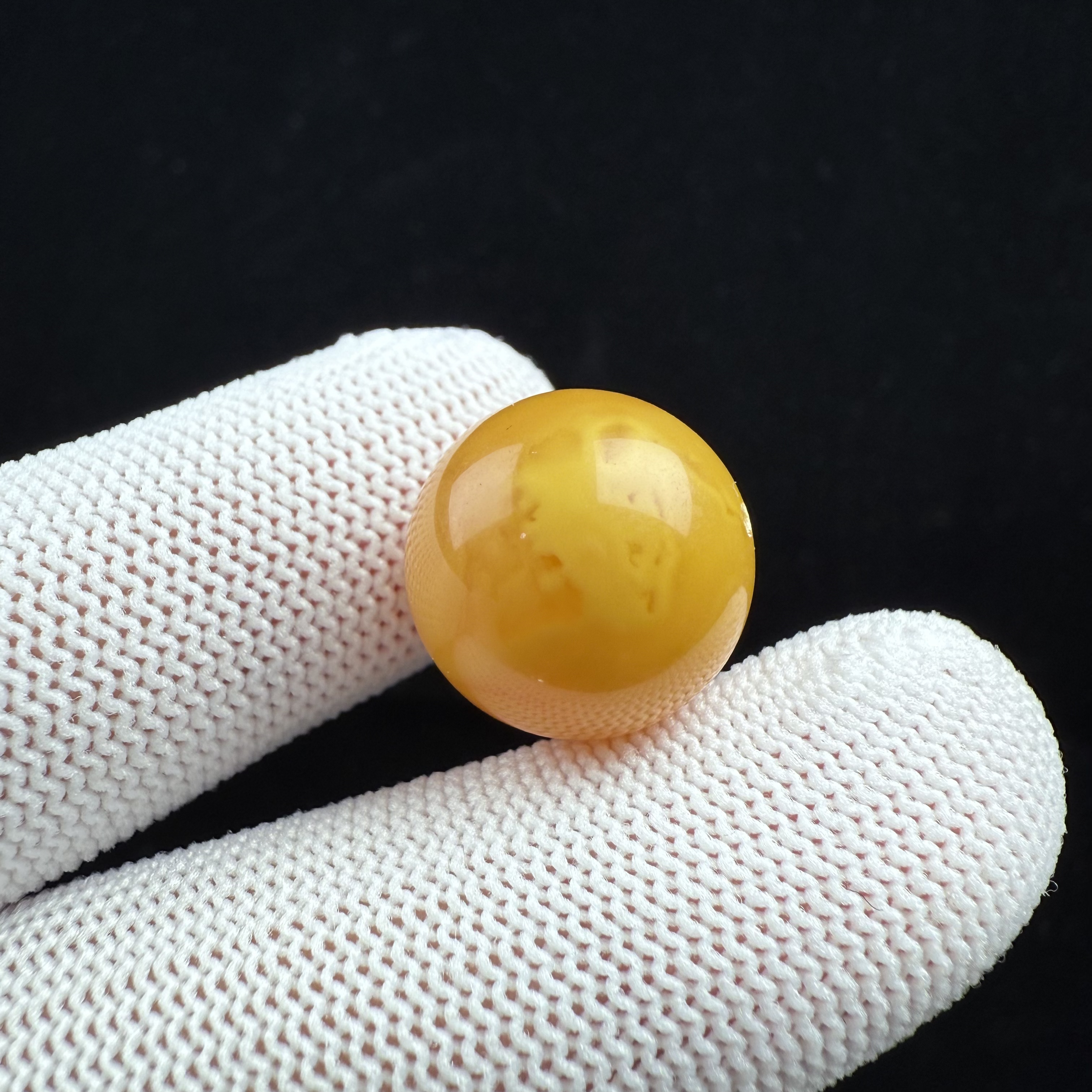 A4463天然原矿俄料蜜蜡 鸡油红圆珠 17mm支持复检