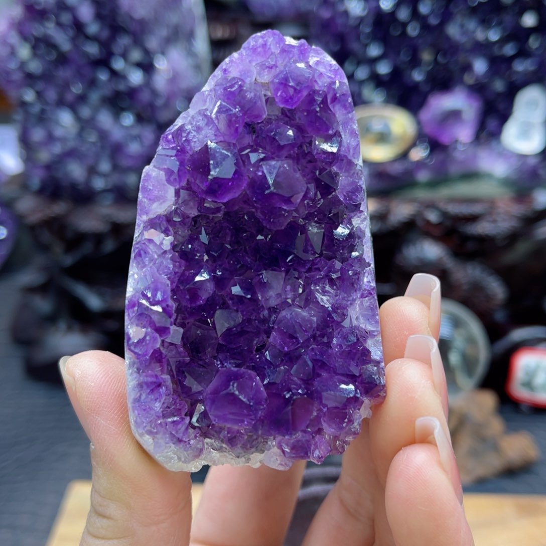 紫晶大型摆件（非配饰）未镶嵌