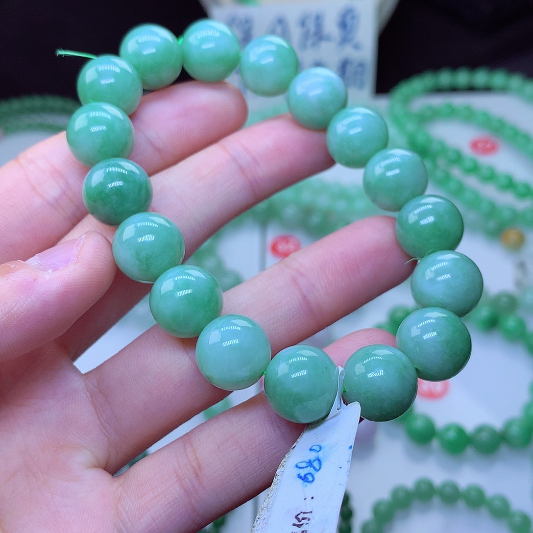 翡翠毛衣链未镶嵌