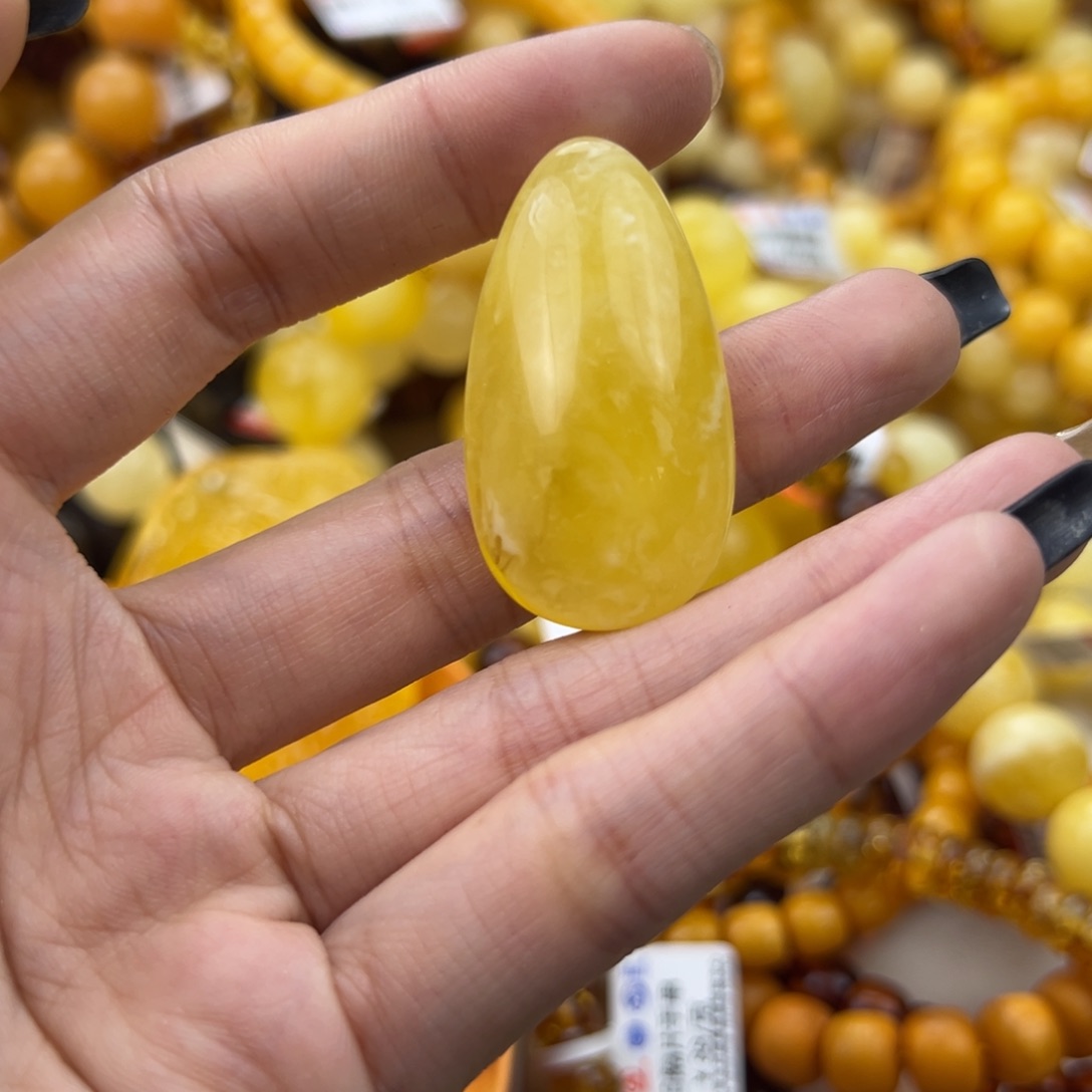 琥珀珠宝奇石未镶嵌