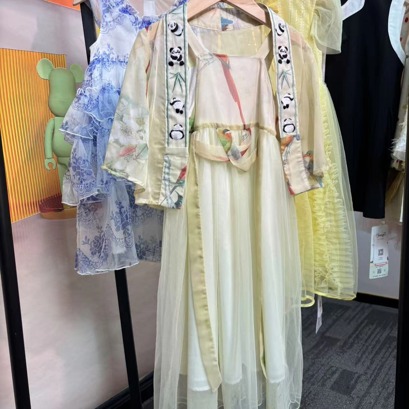 春季夏季蓬蓬裙女蝴蝶连衣裙复古夏款刺绣城市游牧风3008