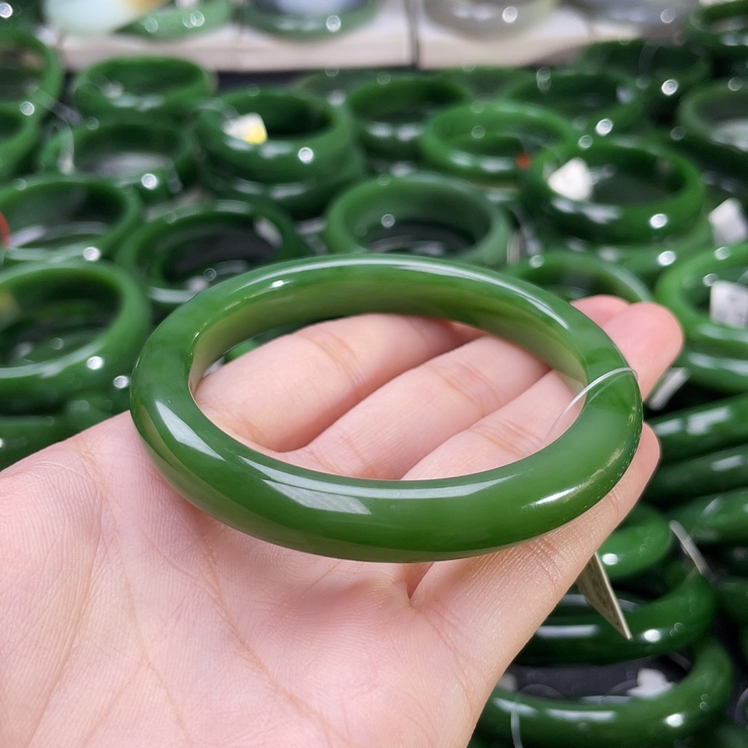 和田玉（碧玉）手镯未镶嵌