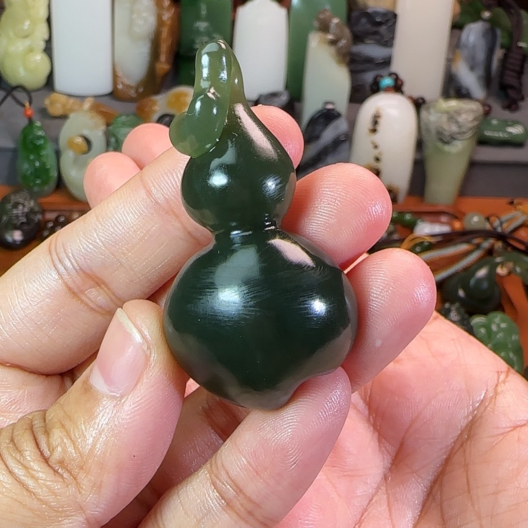 和田玉颈饰未镶嵌拒****己