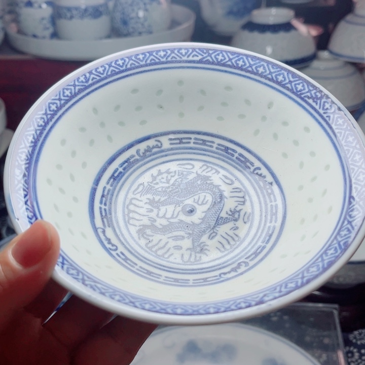 青花玲珑6寸面碗荷叶边龙纹