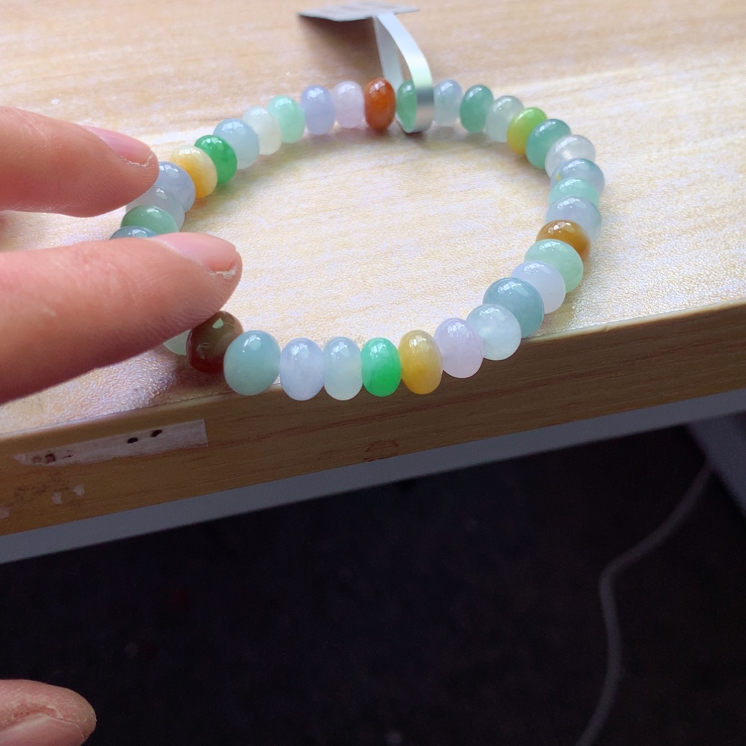 翡翠颈饰未镶嵌吊坠