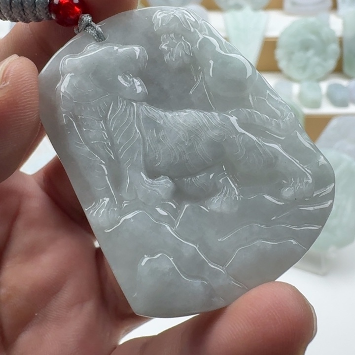 翡翠未镶嵌颈饰天然缅甸A货翡翠