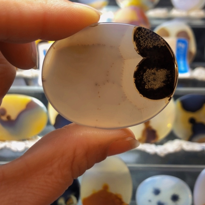 合金玛瑙/玉髓珠宝奇石110