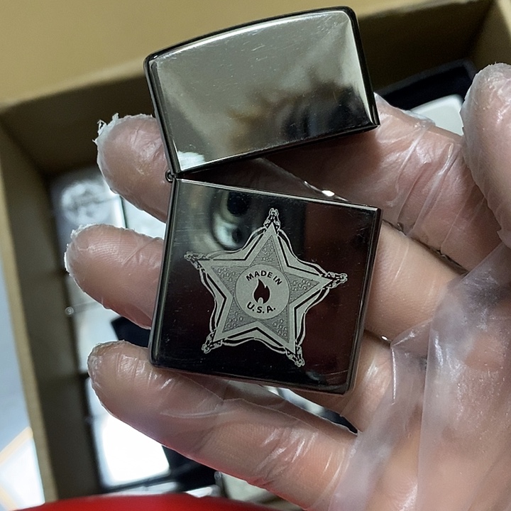 8***8煤油打火机单外壳不含内胆默认微瑕 